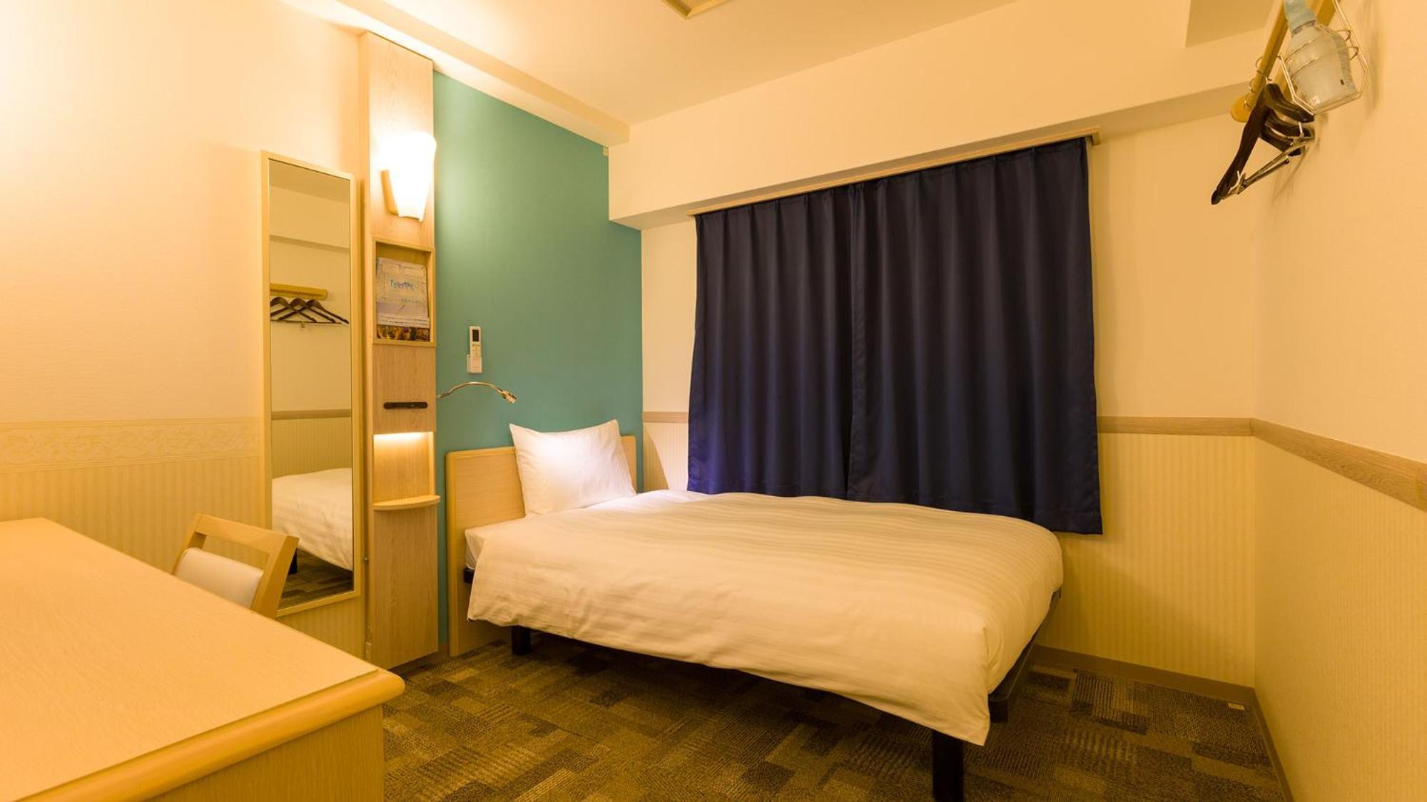 Toyoko Inn Marugame Ekimae חדר תמונה